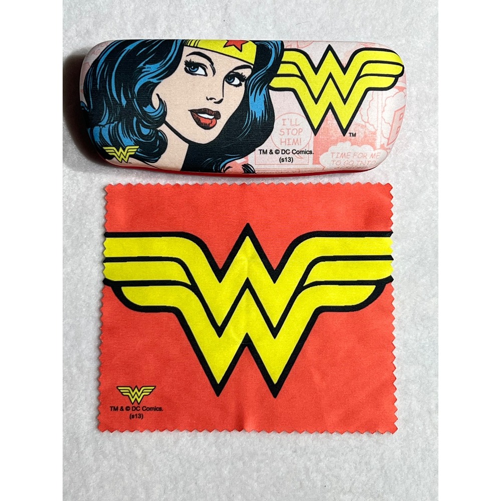 Wonder Woman Hard Shell Eyeglass Case and Cleaning Cloth DC Comics 13670A